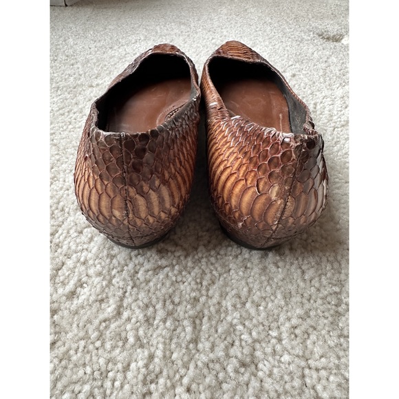 Stuart Weitzman Snakeskin Brown Pointed Flats - Picture 2 of 8